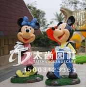 玻璃钢雕塑厂家的定造价值-UG环球官网雕塑